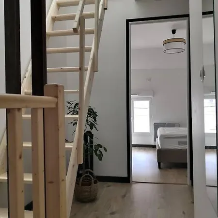 Petit Logement Crecy La Chapelle Exterior photo